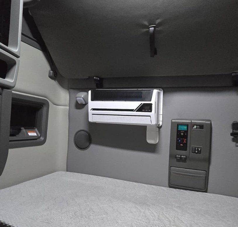 Volvo Truck with AC